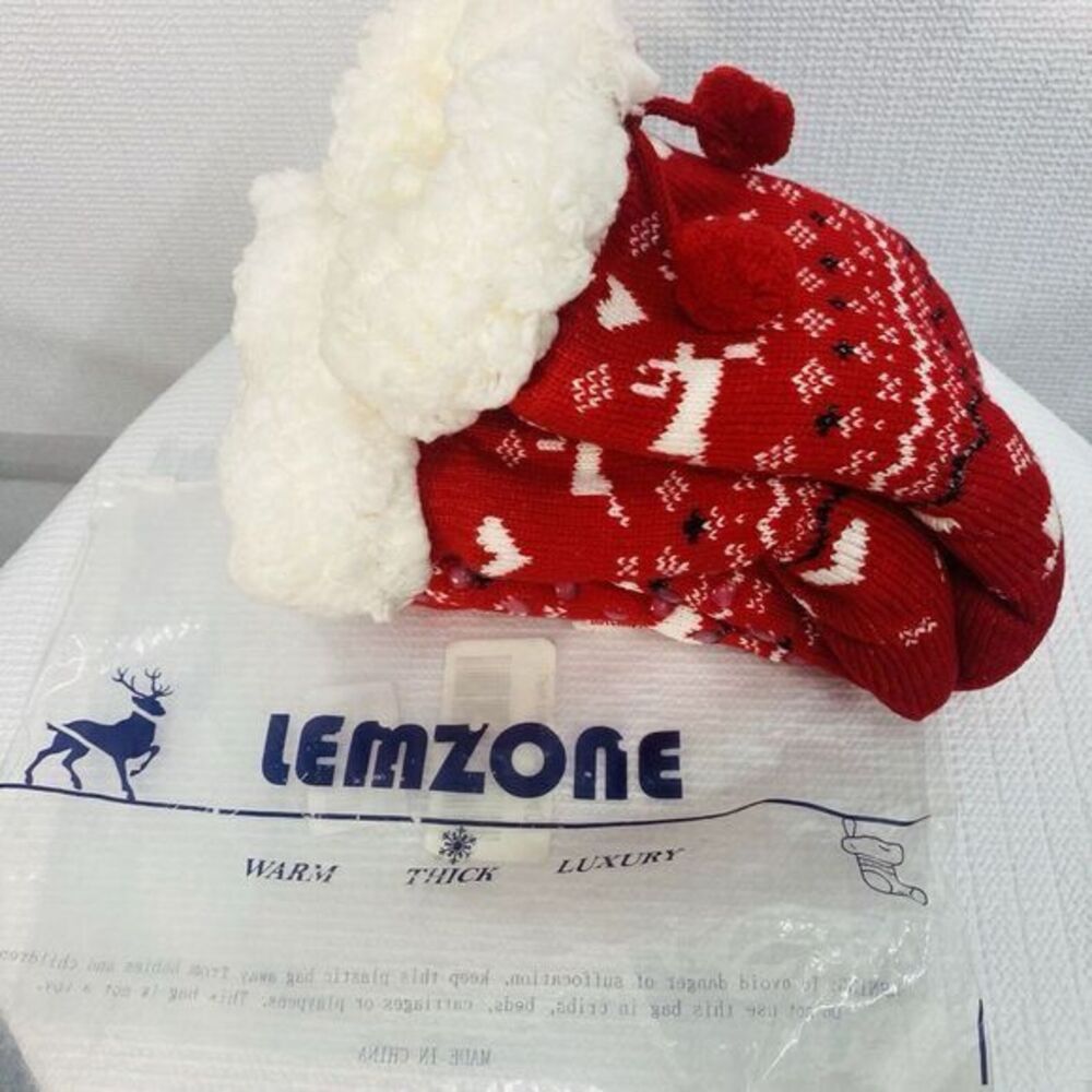 Lemzone Women's Socks 6-10 Red Christmas Slipper Grip Socks Fuzzy Fleece‎ Lined